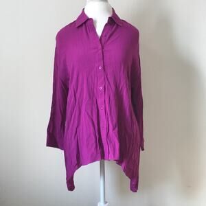 RO & DE Gauze shark bite hem purple blouse